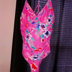 22Womans Swim Suit